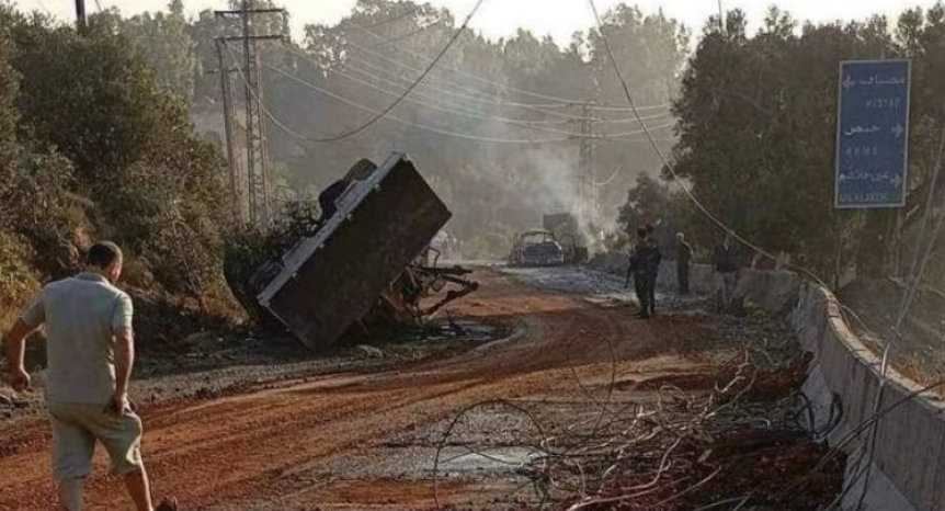 הכביש המוביל למרכז המחקר לאחר התקיפה הישראלית