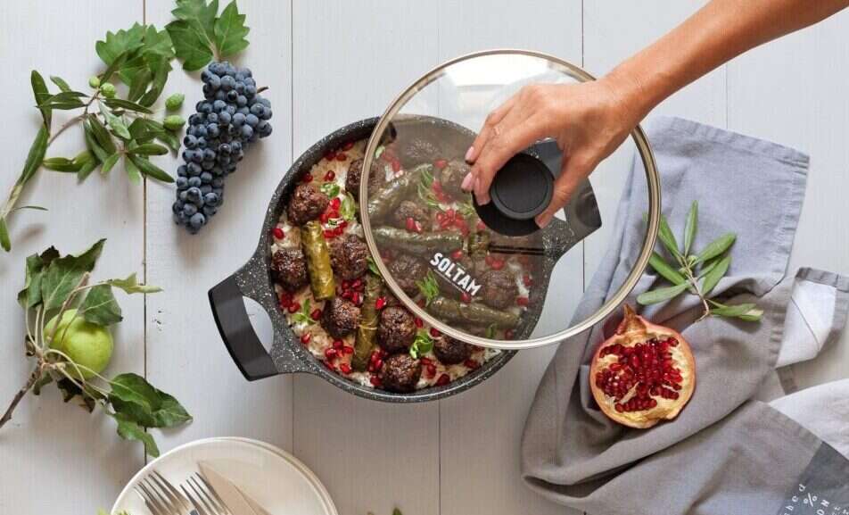 קציצות ברימונים. צילום: גל בן זאב