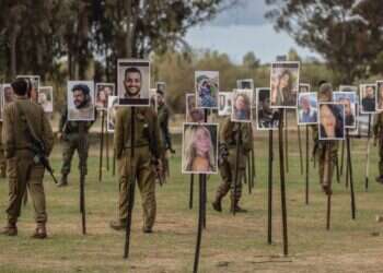 מיצב הנובה ביער רעים. צילום: אבישג שאר– ישוב
