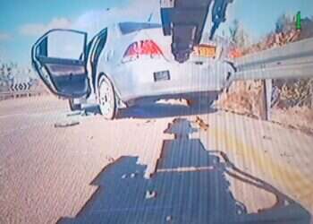 רכב התופת בכניסה לעטרת. צילום: דוברות המשטרה "נס גדול": מכונית תופת נוטרלה בכניסה לעטרת שבבנימין