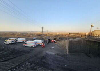 איראן: מעל 50 הרוגים בפיצוץ במכרה פחם