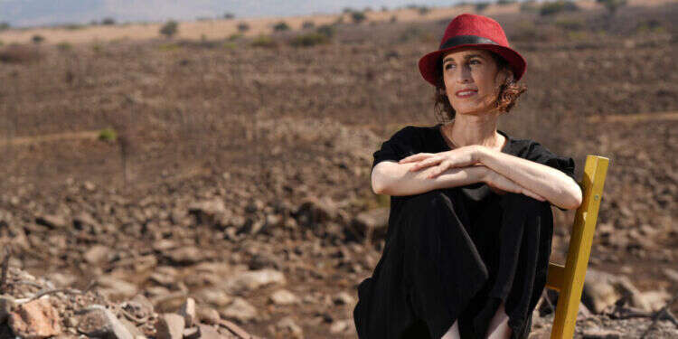 עינת שמשוני. צילום: אייל מרגולין, ג׳יני