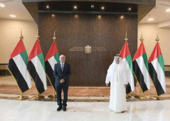 מאיר בן־שבת וד"ר אנואר גרגאש, שר המדינה לענייני חוץ של איחוד האמירויות. אוגוסט 2020. צילום: לע"מ