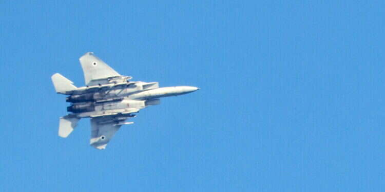 בצה"ל מבהירים: ממשיכים לתקוף ולפגוע בתשתיות חיזבאללה