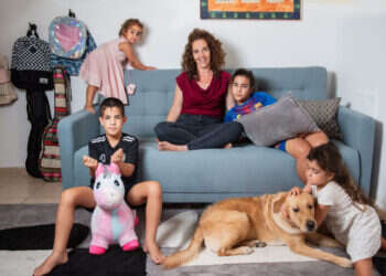 משפחת טחן, קיבוץ העוגן. צילום: אביטל הירש