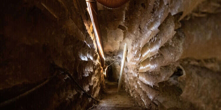 מנהרת חיזבאללה שנתגלתה ב-2019. צילום: Sraya Diamant/Flash90 מנהרת חיזבאללה שנתגלתה ב-2019. צילום: Sraya Diamant/Flash90