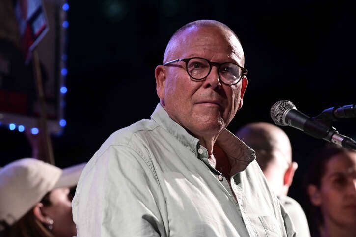 ארנון בר דוד בהפגנה בקפלן, אתמול. צילום: תומר נויברג, פלאש 90
