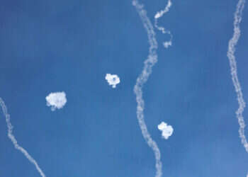 יירוטים בשמי צפת. צילום: דוד כהן - פלאש 90