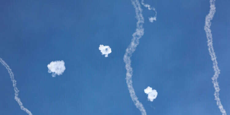 יירוטים בשמי צפת. צילום: דוד כהן - פלאש 90