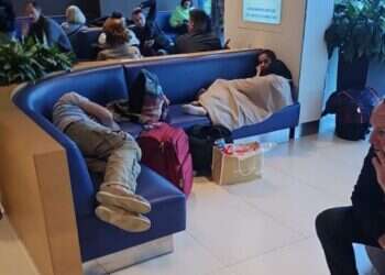 ישראלים תקועים בנמל התעופה של קישינב, צילום: יחזקאל לוי