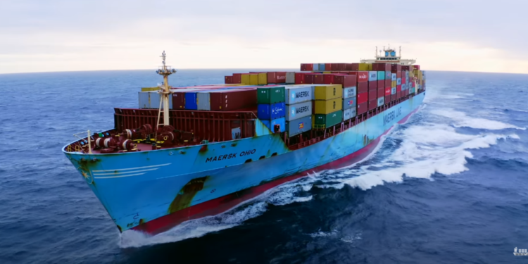 ספינת מטען, אילוסטרציה. צילום מסך מיוטיוב הגורם לתקרית הוסתר: ספינה איראנית טבעה מול חופי כווית