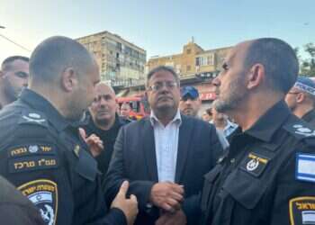 ארבעה נרצחים, בהם 2 ילדים, בפיצוץ רכב ברמלה