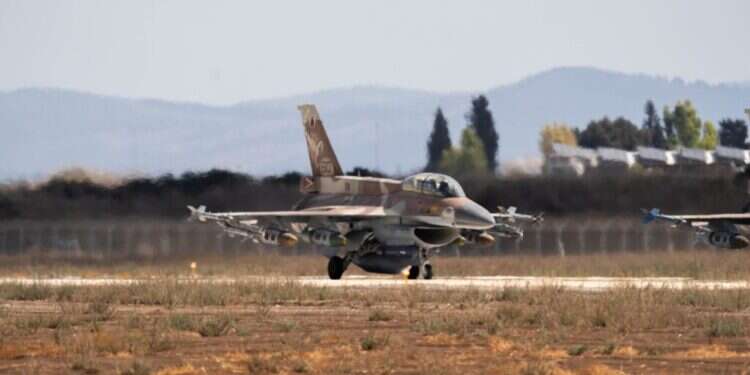 מטוס חיל האוויר חוזר מתקיפה בלבנון