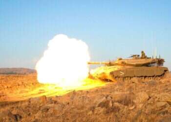 טנק מבצע ירי בצפון הארץ. צילום: דו"צ