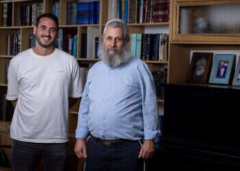 הרב תמיר גרנות ויונתן שימריז. צילום: אריק סולטן