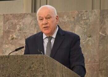 פוגלמן תקף את שר המשפטים בכנס בפרנקפורט