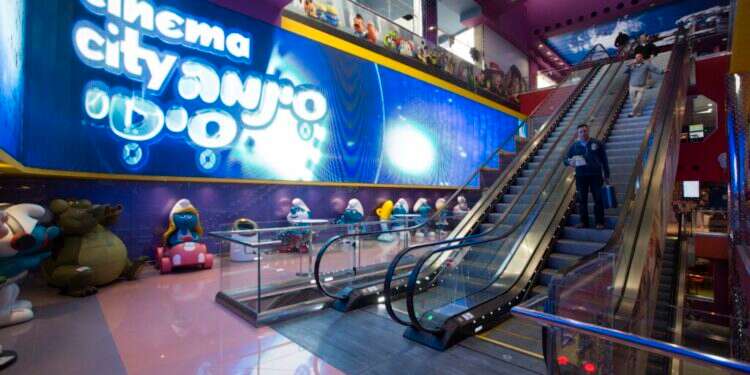 סינמה סיטי ירושלים. צילום: יונתן זינדל מאבטח ערבי הסית לטרור ופוטר, המשטרה סגרה את התיק