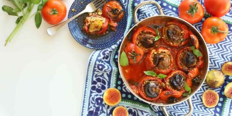 עגבניה במילוי תאנה. צילום: אפרת ליכטנשטט