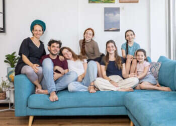 משפחת רבינוביץ. צילום: אבישג שאר ישוב