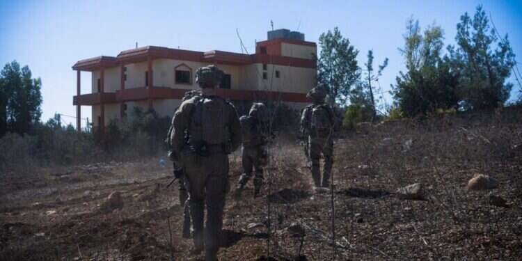 לוחמי צה תיעוד: צנחנים, גולני, שריון וקומנדו פועלים בלב הכפרים בלבנון