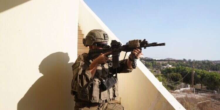 לוחמי צה "נבטיח את חזרת התושבים לצפון בביטחון מלא": השריון והקומנדו בדרום לבנון