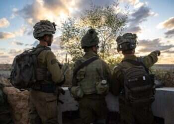 לוחמי גבעתי בעוטף עזה, בהיערכות לציון שנה לטבח. צילום: דובר צה"ל