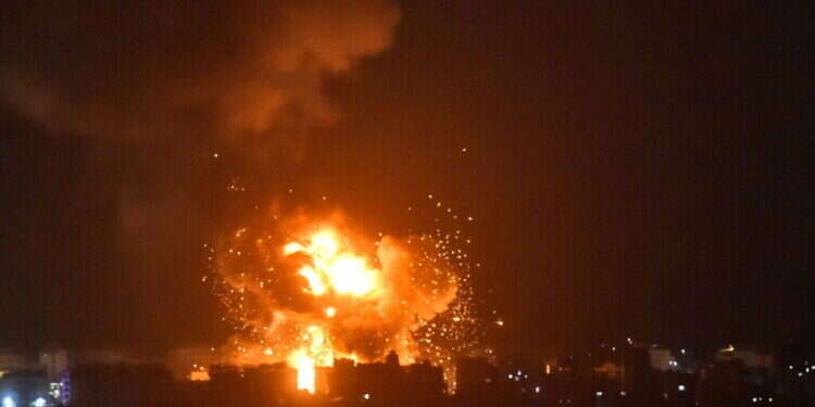 "סיוט אין סופי": מעל מיליון לבנונים ברחו אחרי תקיפות צה"ל