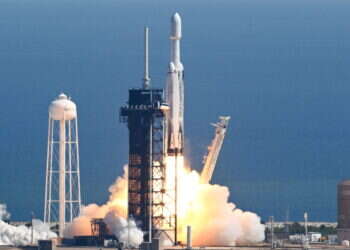 שיגור הגשושית, אתמול. צילום: AFP שלושה תנאים לקיום חיים: נאס"א שיגרה גשושית לירח של צדק