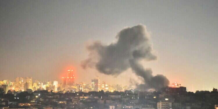 תקיפת צה צה״ל תקף בסיס מרכזי של היחידה הימית של חיזבאללה