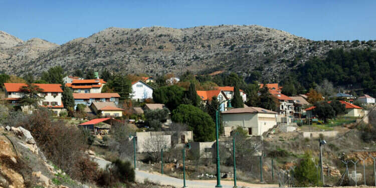 נווה אטי "גן עדן על האדמה, גיהינום בשמיים": התושבים שמסרבים לנטוש את הצפון