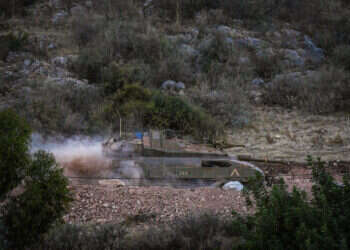 טנק של צה עכשיו זה רשמי: צה״ל הודיע כי החל בתמרון קרקעי בלבנון