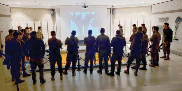 ביקור חיילים במרכז מורשת גוש עציון. צילום: ארכיון גוש עציון