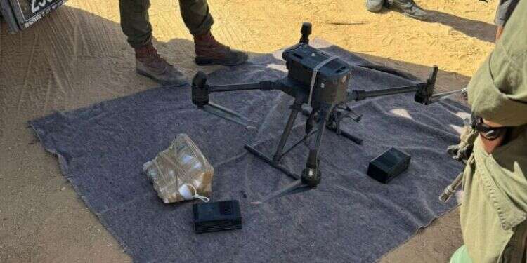 הרחפן שנוטרל בגבול מצרים. צילום: דובר צה"ל