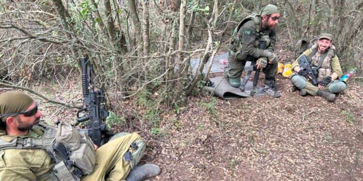 לוחמי מילואים של צה"ל בתוך "שמורת הטבע" של חיזבאללה, השבוע. צילומים: חגי סגל