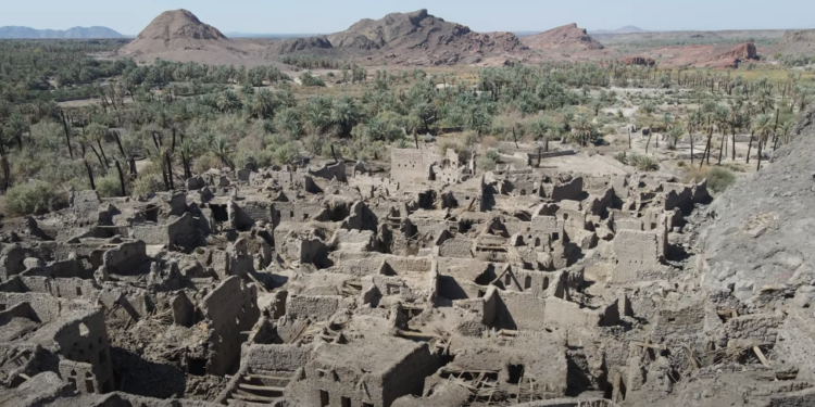 עתיקות בח'ייבר שבסעודיה. צילום מסך מיוטיוב עיר בת 4,000 שנה התגלתה בח'ייבר – אזור ההתיישבות היהודי בחצי האי ערב