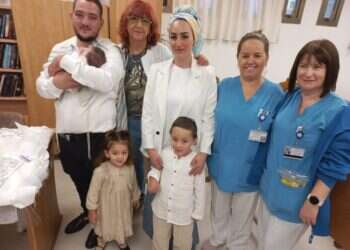 כשהטילים שורקים מעל: ברית מילה לפג שהיה מאושפז כ-100 ימים מתחת לקרקע