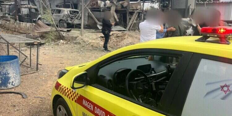 מד מטח רקטות למרכז הארץ: לפחות 2 פצועות, חמאס לקח אחריות