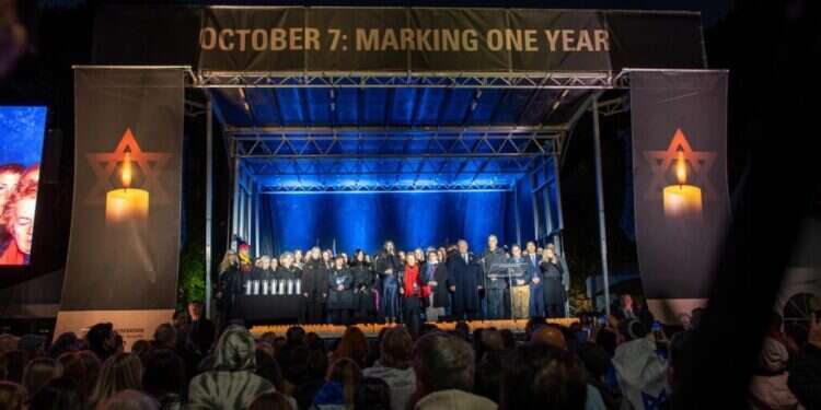 טורונטו: עשרות אלפים הגיעו לאירוע זיכרון ל-7 באוקטובר
