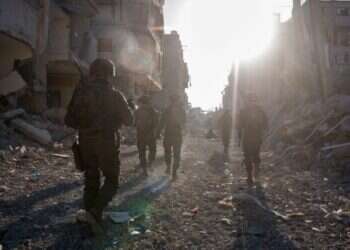 צה"ל מכתר את ג'באליה ומשמיד תשתיות. העזתים טוענים: זו העתקת המציאות ברפיח