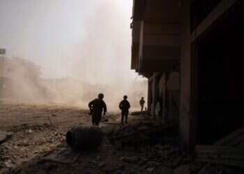 צה"ל מכתר את ג'באליה ומשמיד תשתיות. העזתים טוענים: זו העתקת המציאות ברפיח