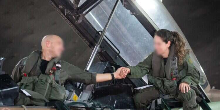 הנווטת הוותיקה והטייס שעלה כחייל בודד: טייסת העטלף תקפה באיראן