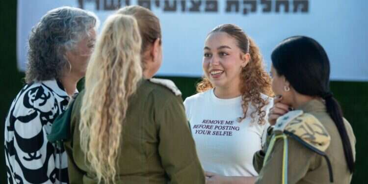 אורי מגידיש באירוע פתיחת המחלקה חדשה בצה גוף ייעודי חדש בצה"ל: ליווי פצועים, נכים, שבויים ונעדרים