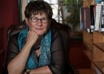 "ּכָ ל הַמִלִים הַבָאֹות אַחַר לֶכְתְך הֵן קְרִיאָה נֹואֶשֶת לִתְשּובָה". חוה פנחס־כהן. צילום: מרים צחי