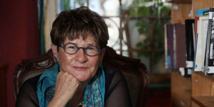 "ּכָ ל הַמִלִים הַבָאֹות אַחַר לֶכְתְך הֵן קְרִיאָה נֹואֶשֶת לִתְשּובָה". חוה פנחס־כהן. צילום: מרים צחי