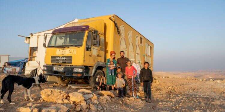 משפחת עטיה. צילום: נעמה שטרן משפחת עטיה. צילום: נעמה שטרן