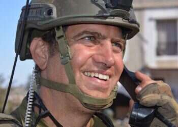 "הוא אמר 'זו מלחמה. אנחנו יודעים לאן אנחנו הולכים'". אבירם ז"ל בלבנון. צילום: יוסי מאירי