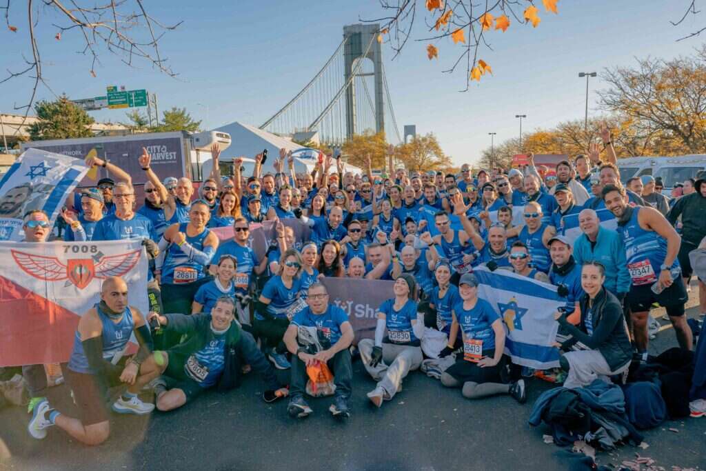 גיבורי מלחמה לצד ילדים עם מוגבלויות. המשלחת הישראלית. צילום: אבישי בדולח