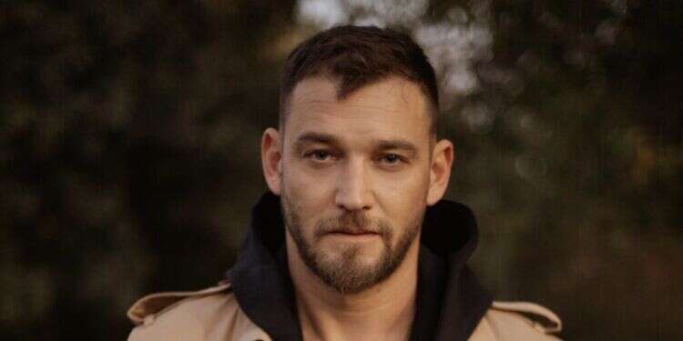 "אני לא יכול להעלים את הפוסט-טראומה, אבל אני משתמש בה כשחקן"