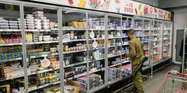 מוצרי שמנת אחרים לא התייקרו. אילוסטרציה. צילום: מיכאל גלעדי, פלאש 90 מוצרי שמנת אחרים לא התייקרו. אילוסטרציה. צילום: מיכאל גלעדי, פלאש 90