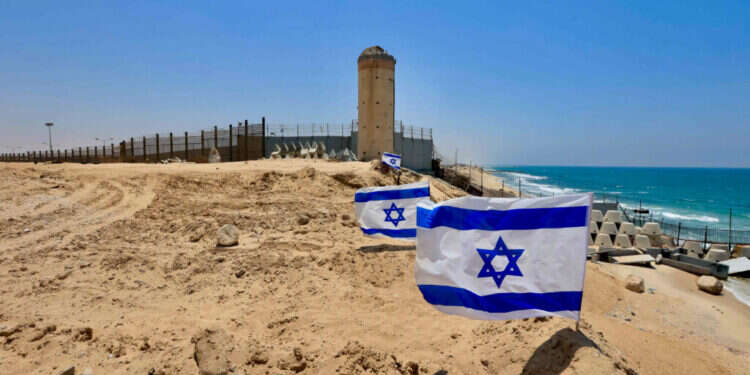 ציר פילדלפי. צילום: אורן כהן, פלאש 90
 התיישבות בעזה היא עניין לדרג המדיני, לא לשיח הצה"לי. ציר פילדלפי. צילום: אורן כהן, פלאש 90